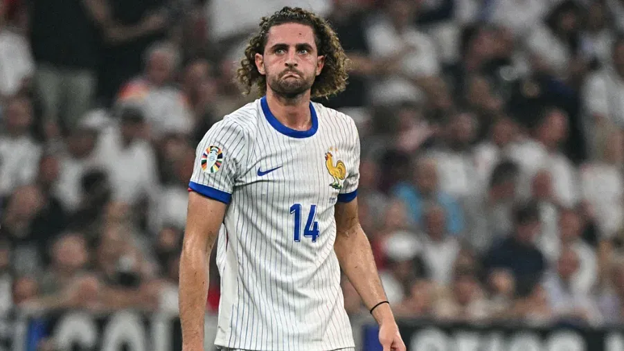 Manchester United Eyeing Adrien Rabiot Amid Liverpool Talks