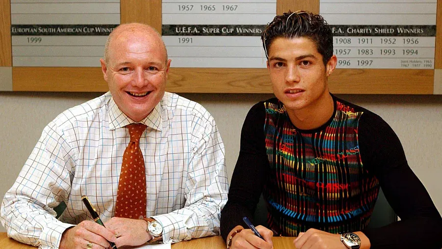 Cristiano Ronaldo with then Manchester united CEO Peter Kenyon