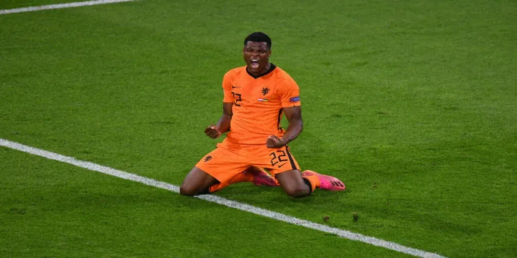 Denzel Dumfries plays for Netherlands national team (Image Credit- The Cult of Calcio)