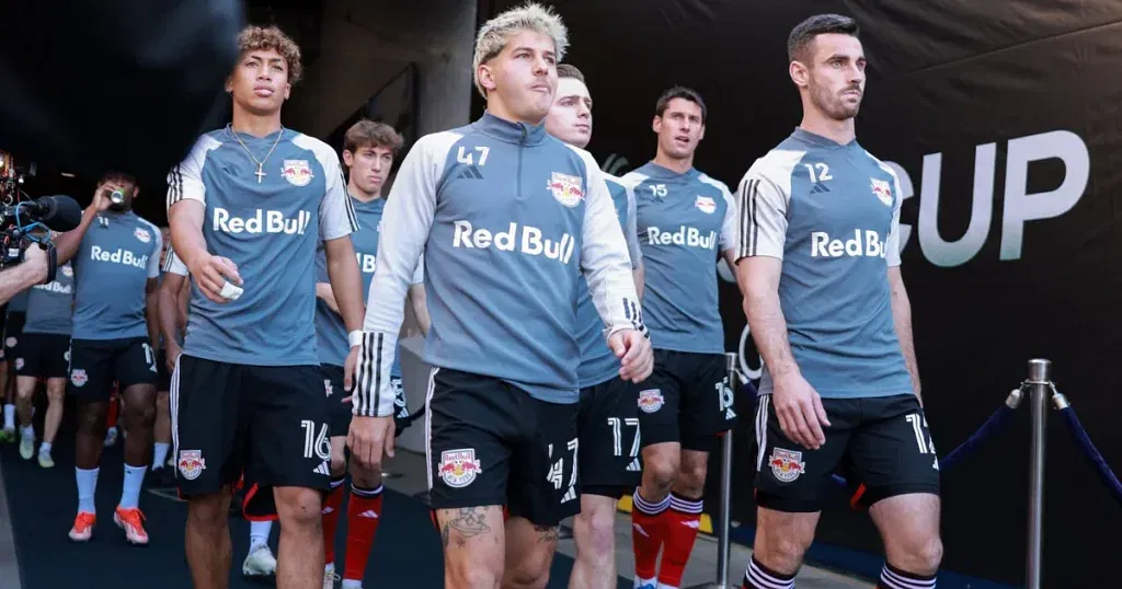 New York Red Bull players arrive for warm up ahead of the final