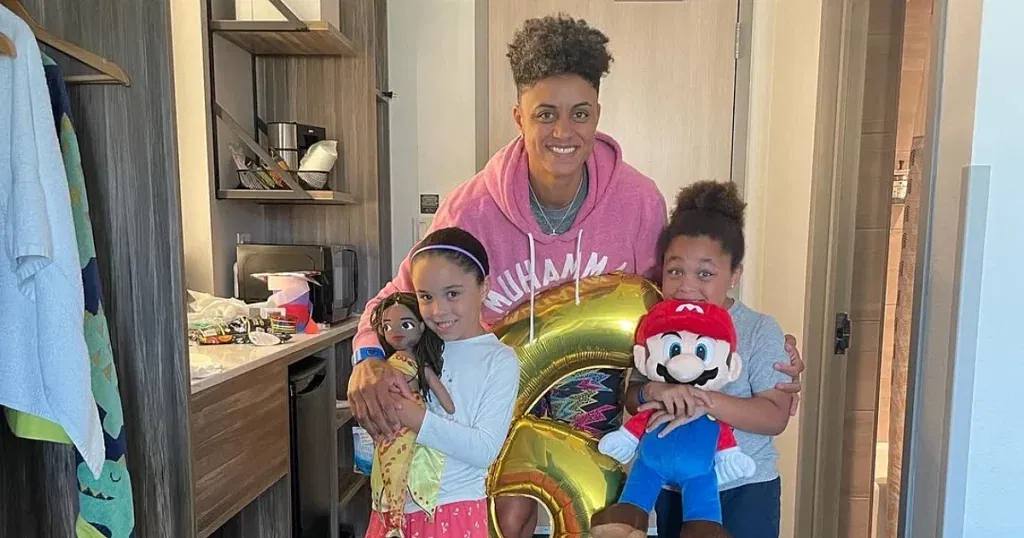 Candice Dupree with her daughters