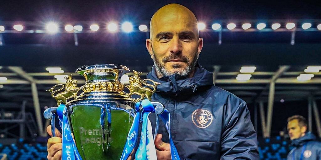 Enzo Maresca with the Premier League 2 Trophy