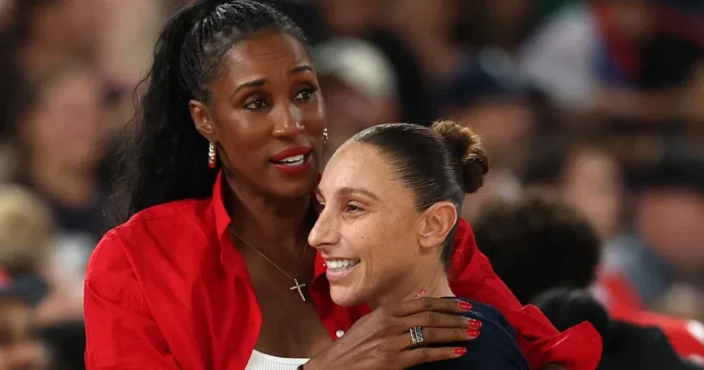 Lisa Leslie and Diana Taurasi